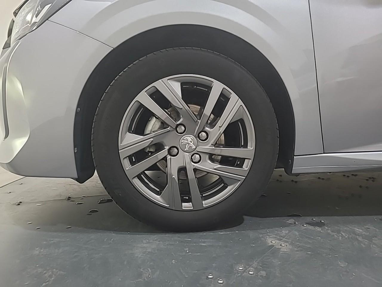 Peugeot 208 puretech 75 s&s bvm5 style — photo 16