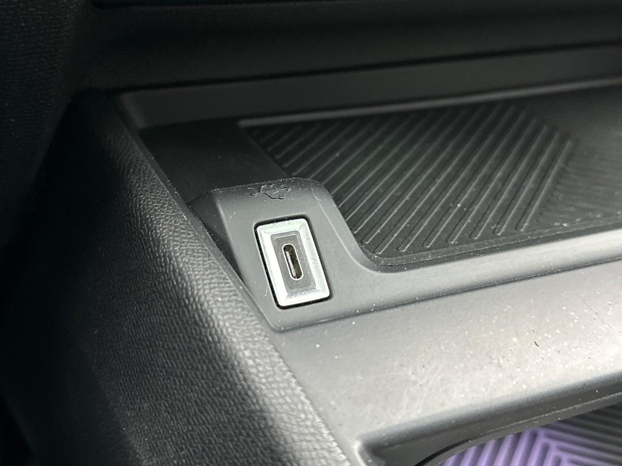 Citroën C4 puretech 130 s&s eat8 shine — photo 29