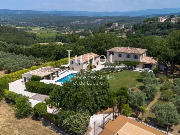 Maison 15 pièces 440 m²
