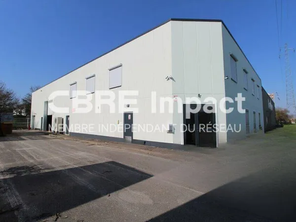 Bureau 810 m²