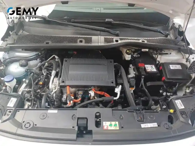 Peugeot 208 electrique 50 kwh 136ch — photo 12