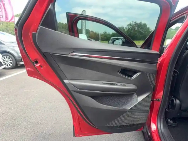 Renault Megane e-tech ev40 130ch standard charge — photo 22