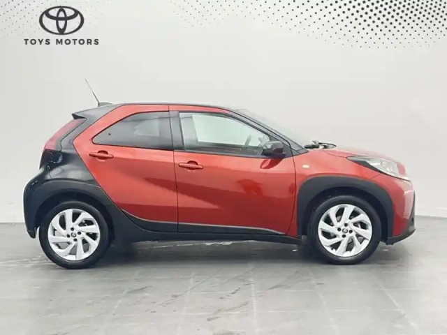 Toyota Aygo 1.0 s-cvt 72 design — photo 4