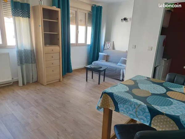 A LOUER Proche CENTRE VILLE, Gare et Lycées Joli Meublé de 26 m²