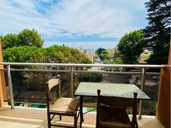 Studio meublé 26 m² - Les Vespins - 10 mn à pied de la plage - Loggia plein sud - Cave