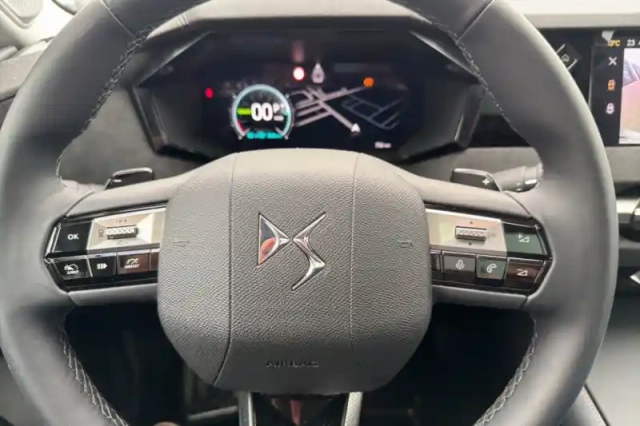 Ds Ds 4 n°4 e-tense — photo 17