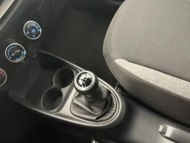 Toyota Aygo 1.0 vvt-i 72 dynamic — photo 34