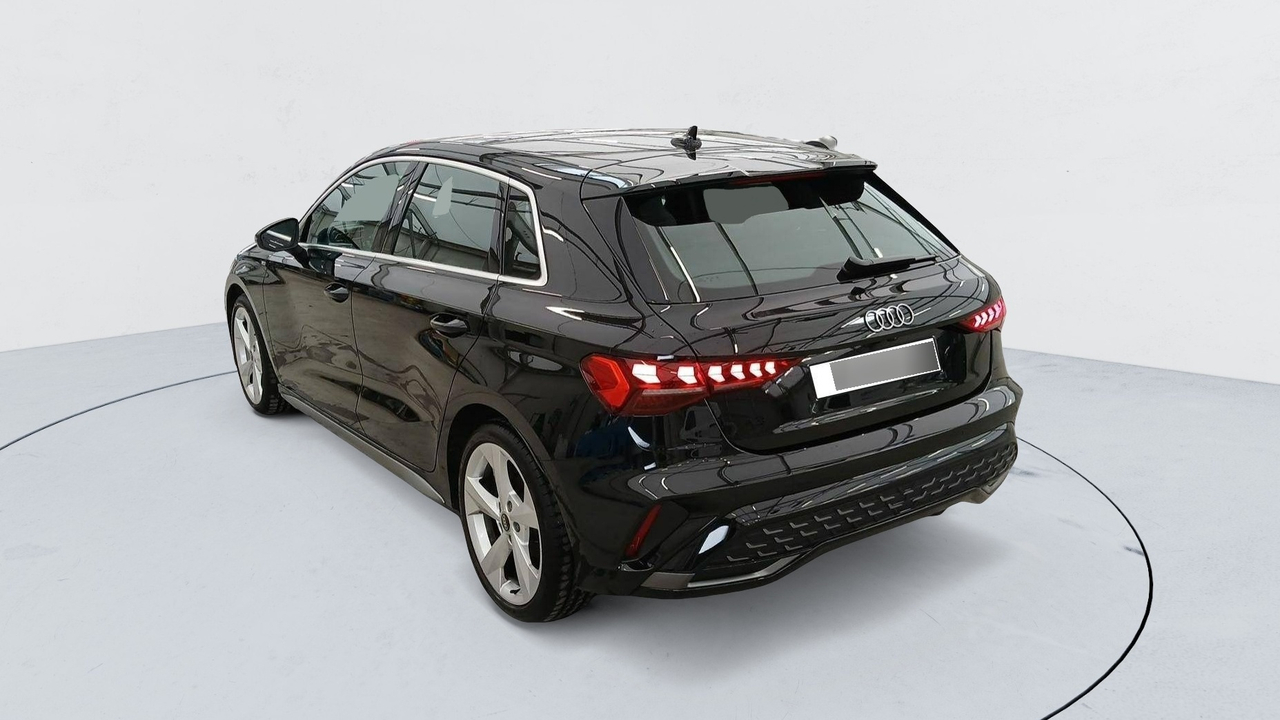 Audi A3 Sportback — photo 3