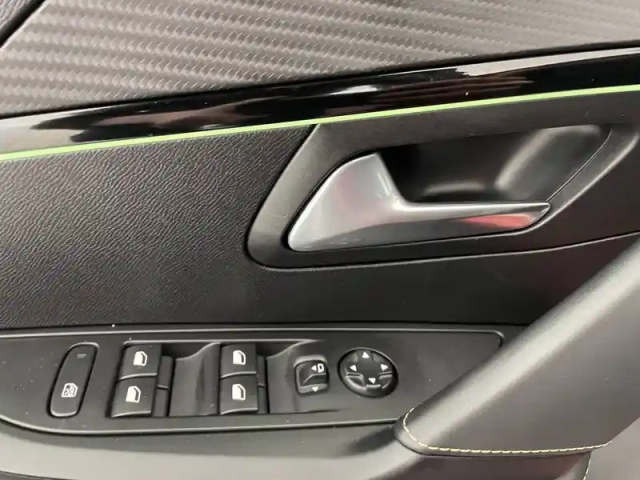Peugeot 208 electrique 50 kwh 136ch — photo 32