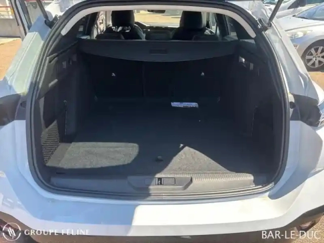 Peugeot 308 sw plug-in hybrid 180ch allure pack e-eat8 — photo 6