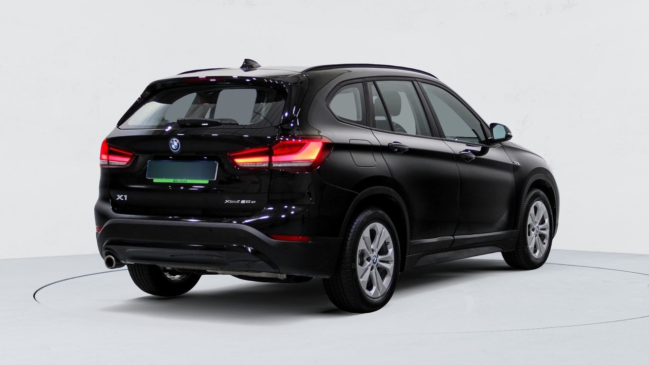 BMW X1 — photo 5