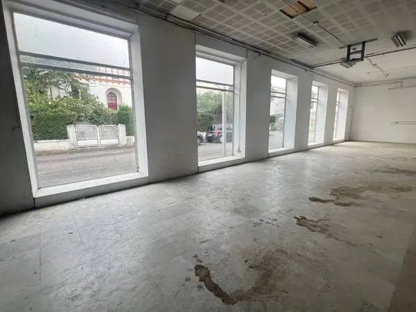 Local d'activité 500 m²