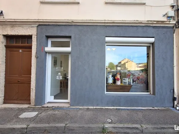 Local commercial 40 m² Bourgoin-Jallieu