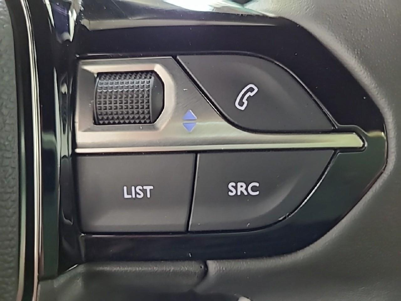 Peugeot 2008 puretech 130 s&s eat8 allure — photo 18