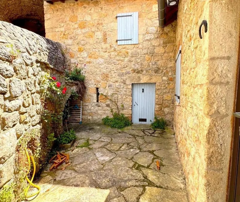 Photo 2
