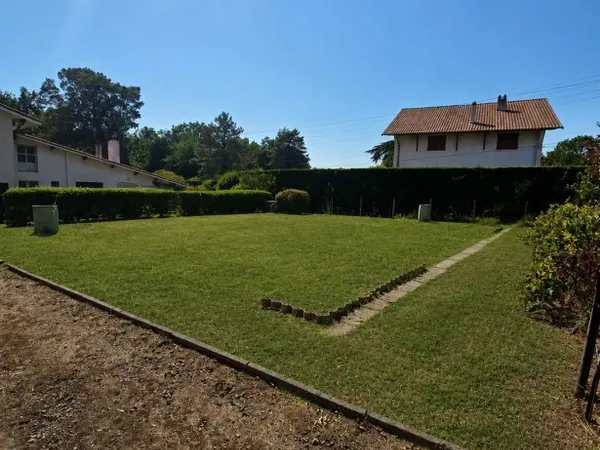 Terrain 436 m²