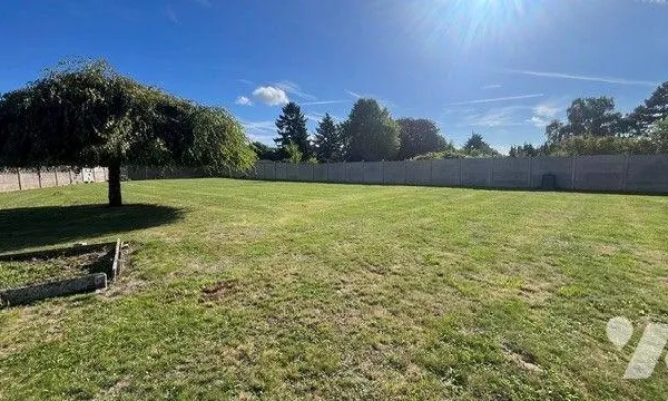 Terrain 2010 m²