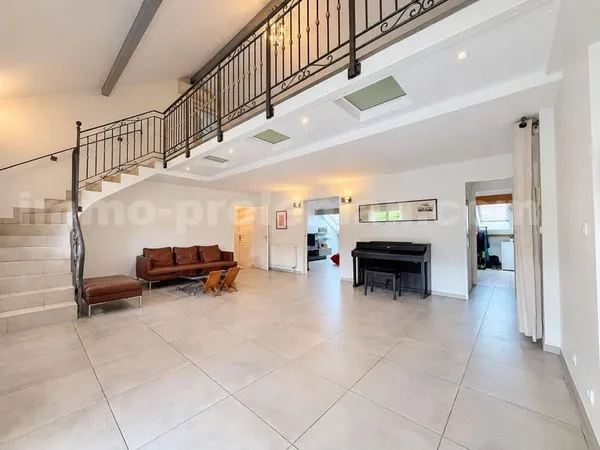 Duplex 6 pièces 150 m²