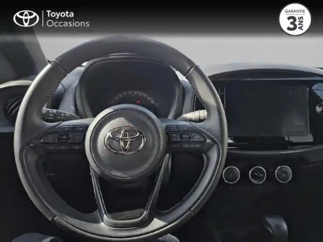 Toyota Aygo x 1.0 vvt-i 72ch dynamic s-cvt my24 — photo 9