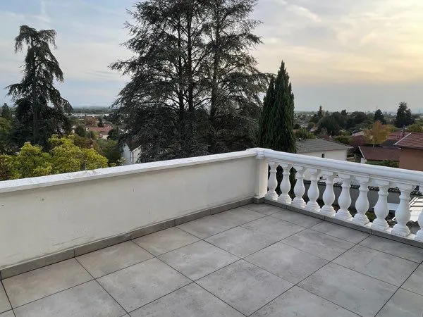 Location Appartement T4 de 86 m² avec terrasse - Beynost (Quartier Le Péchu)