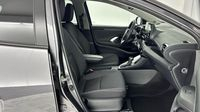 Toyota Yaris 116h Design 5p — photo 15
