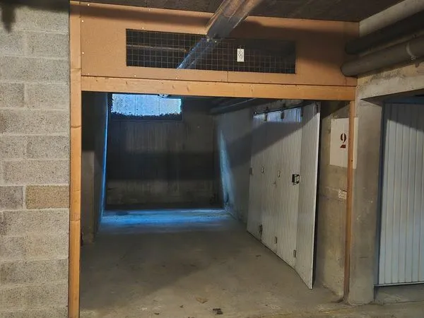 Garage à louer
