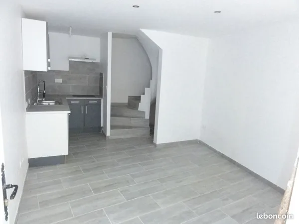 Loue maison village