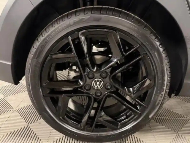 Volkswagen Taigo 1.5 tsi 150ch r-line edition dsg7 — photo 5