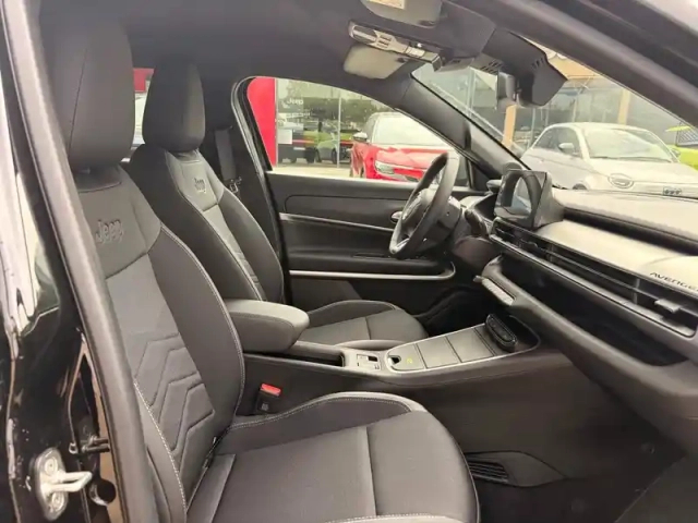 Jeep Avenger electrique 156ch 115kw summit — photo 14