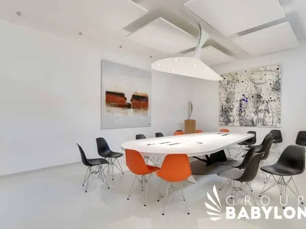 Local 469 m²