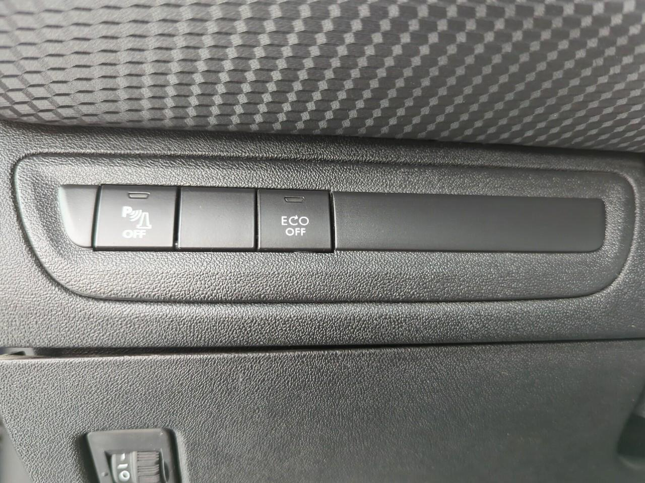 Peugeot 2008 bluehdi 100ch bvm6 allure — photo 23