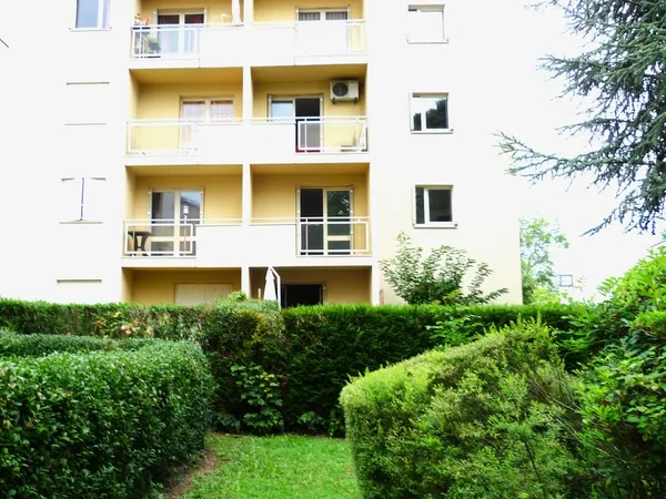F2 50m²avec parking + balcon, proche fac de Lettres et centre chirurgicale Emile Gallé