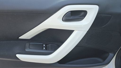 Peugeot 208 1.2 PureTech 68 - Like – 2018 – 128156 km – Essence – Boîte Manuelle — photo 8