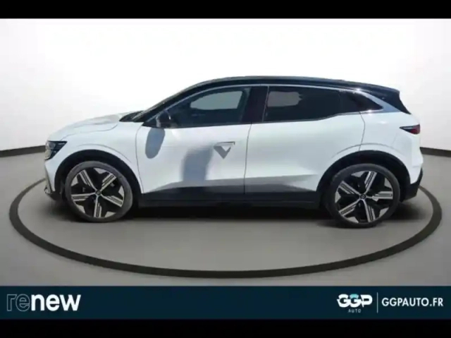 Renault Megane e-tech electric ev60 220ch iconic super charge -b — photo 3