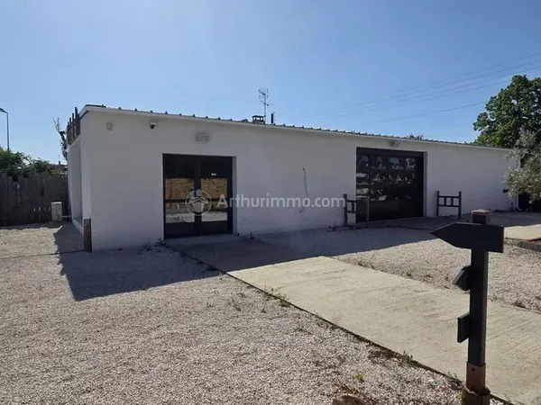 Local commercial Albi
