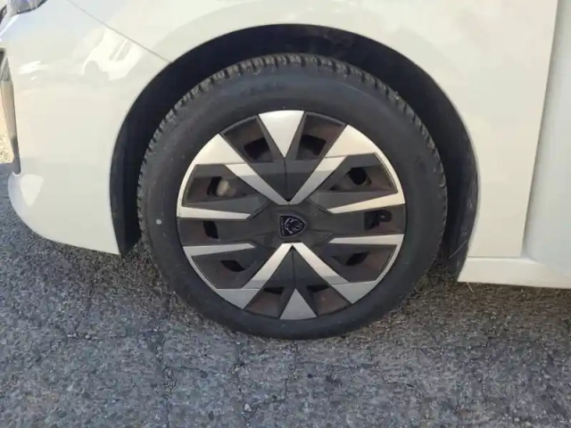 Peugeot 208 puretech 100 s&amp;s bvm6 — photo 11