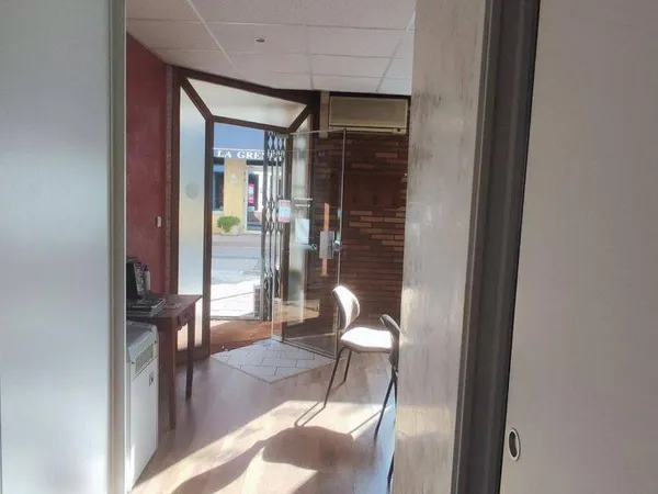 Commerce Location Villars-les-Dombes   720€