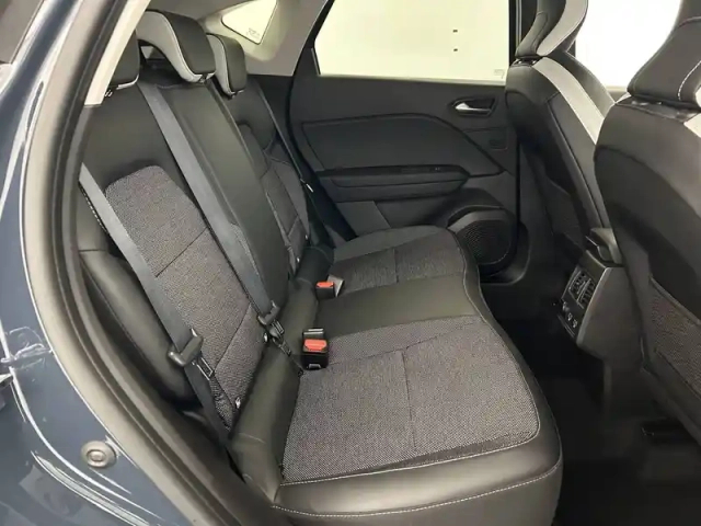 Renault Captur e-tech plug-in 160 - 21 — photo 40