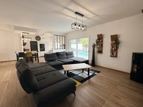 Proche de Bourges : très belle maison d'environ 175 m2 avec