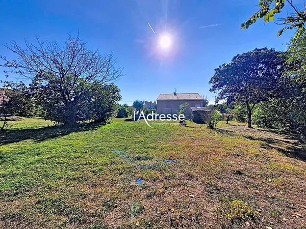 Terrain 764 m²