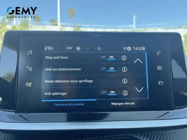 Peugeot 2008 puretech 100 s&amp;s bvm6 — photo 14