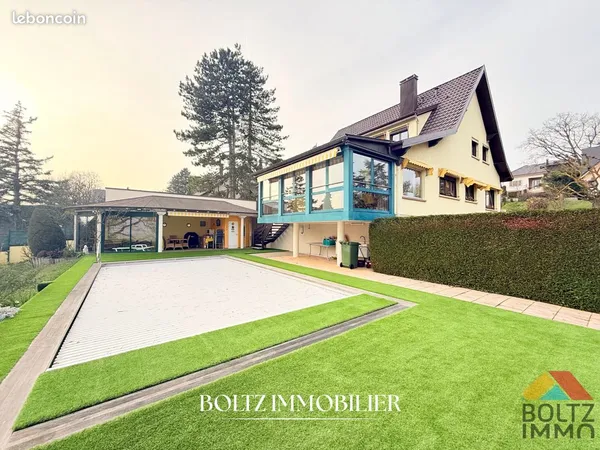 Maison 8 pièces 199 m²