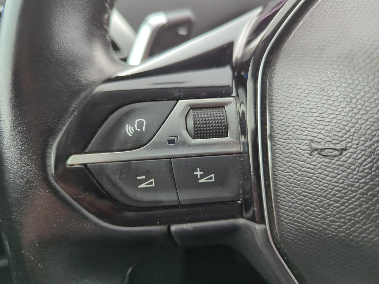 Peugeot 3008 puretech 130ch s&s eat8 allure pack — photo 27