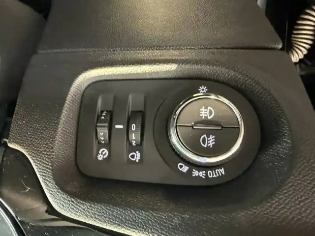 Opel Corsa electrique 136 ch autonomie 356 km — photo 15