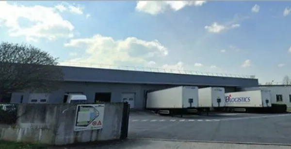Local commercial 3541 m² BRIE-COMTE-ROBERT