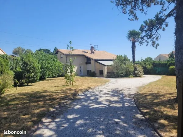 Pavillon 6 pièces 140 m²
