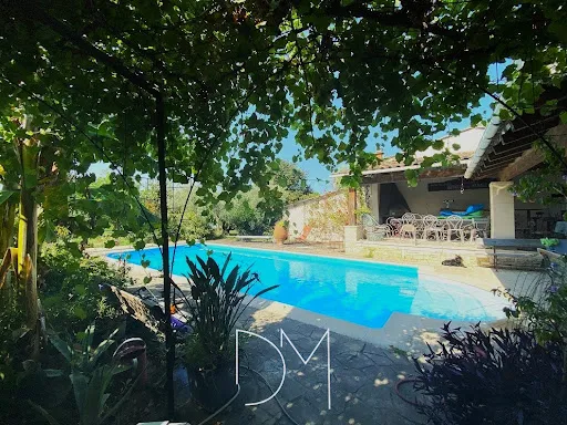 Maison 9 pièces 284 m²