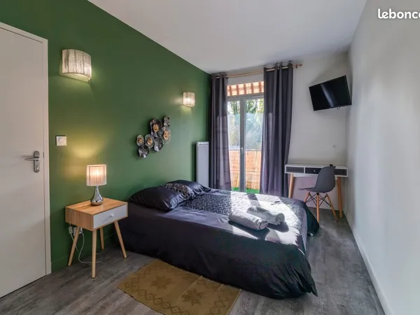 🛏️ Chambre meublée de 12 m² avec accès direct au balcon - Colocation haut de gamme
