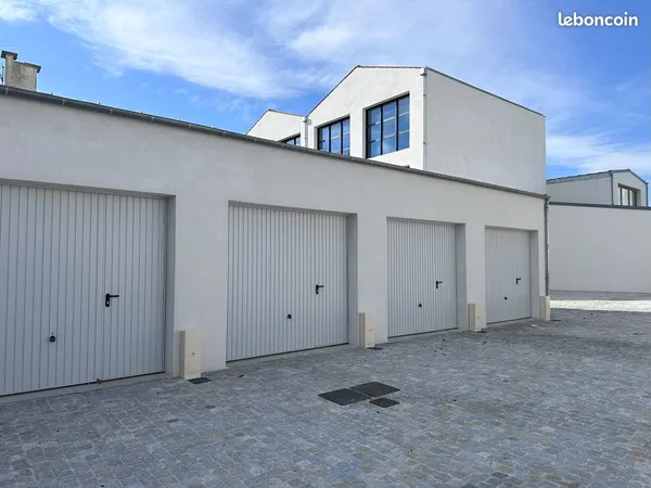 Box / garage La Rochelle / La Pallice
