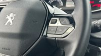 Peugeot 2008 1.2 PureTech 100ch S&S Style — photo 17